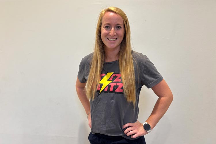 Profilfoto von SuperKids-Trainerin Carina Mayernd hängen